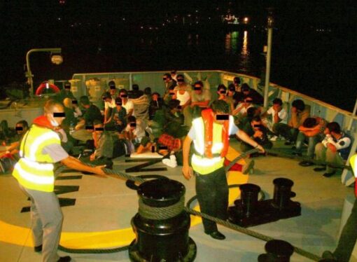 Ambarcaţiune cu 54 de migranţi din Orientul Mijlociu, interceptată în Marea Neagră