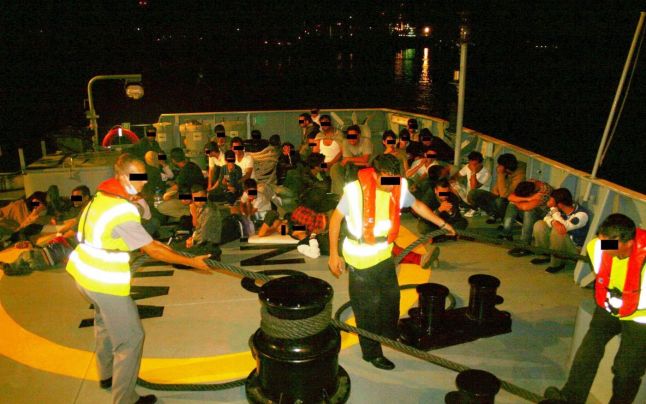 Ambarcaţiune cu 54 de migranţi din Orientul Mijlociu, interceptată în Marea Neagră