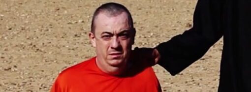 Isis video shows murder of British hostage Alan Henning