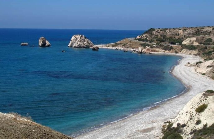 Cyprus goes to rescue 300 stranded in boat off Paphos