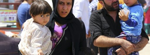 Iraq militants seize Mosul, causing thousands to flee