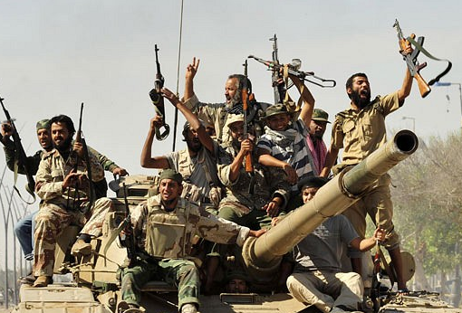Libia: alţi 22 soldaţi au fost ucişi de rebeli. Cresc temerile privind extinderea războiului din Siria