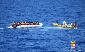 Marina italiană a salvat 1.200 de imigranţi sambata