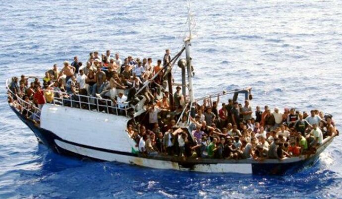 Peste 100.000 de imigranţi au ajuns în Uniunea Europeană în iulie