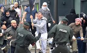 Miscarile extremiste se radicalizeaza in Germania