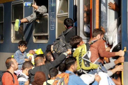 Haos general provocat de migrant in gara Keleti din Budapesta
