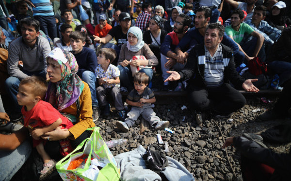 5000 de imigranti au ajuns in ultimele 24 de ore la frontiera dintre Serbia si Ungaria