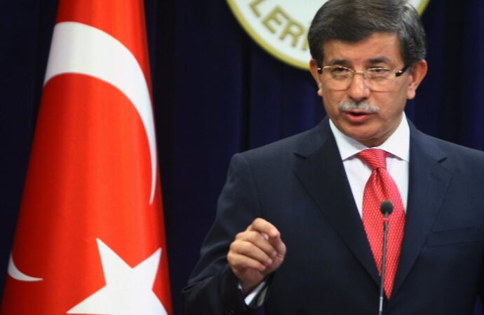 Davutoglu: Turcia nu este lagar de concentrare, nu va primi refugiatii nedoriti de Europa