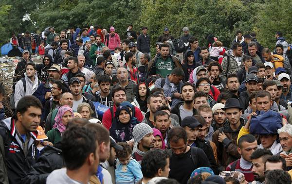 Franţa şi Germania, ferm convinse că fluxul de imigranţi trebuie redus în UE
