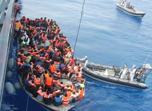 Italia: 651 de imigranţi au fost salvaţi de autorităţi în Marea Mediterană