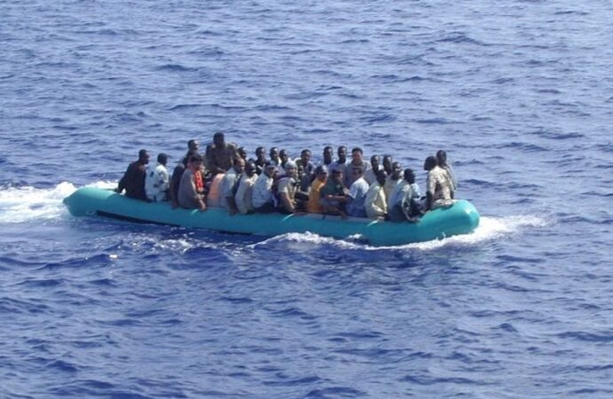 Doi migranţi care au încercat să ajungă în Europa din Libia au murit, zece sunt daţi dispăruţi şi 108 au fost salvaţi pe mare