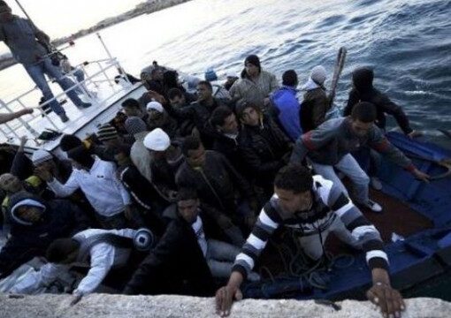 Peste 4.000 de imigranţi, salvaţi în ultimele zile din Marea Mediterană