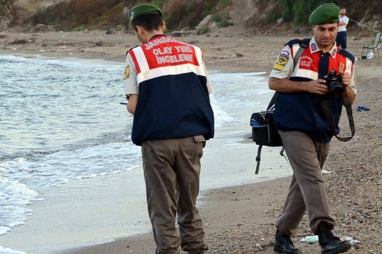 Corpurile a 9 imigranţi, descoperite pe ţărmul vestic al Turciei