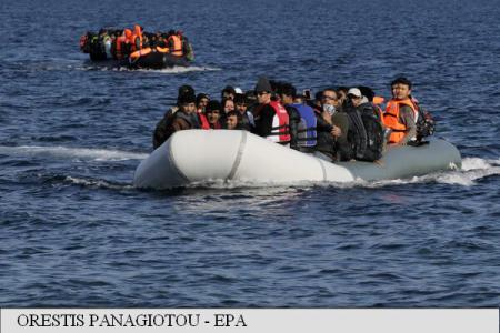 Grecia: Un copil de doi ani – primul migrant mort în 2016 în Marea Egee