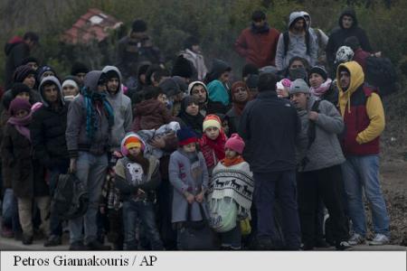 Un ministru grec cere Frontexului să retrimită în Turcia imigranţii economici care debarcă în insulele greceşti