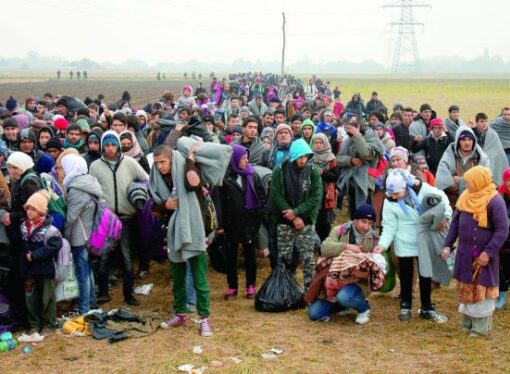 Noi măsuri de descurajare a migraţiei. Danemarca se gândeşte să mute taberele de refugiaţi în afara oraşelor