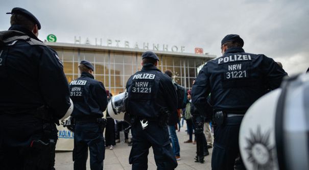 RECOMPENSĂ pe capetele IMIGRANŢILOR. Procurorii germani oferă răsplată pentru INFORMAŢII despre agresorii din Koln