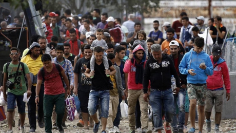 Un nou INCIDENT în Suedia: 19 tineri imigranţi au atacat un centru de refugiaţi, pe motiv că nu au primit dulciuri. Personalul instituţiei s-a baricadat înăuntru.