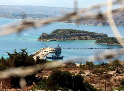 Confruntări în Grecia între poliţie şi protestatari care se opun centrelor pentru imigranţi