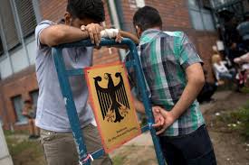 Germania nu ştie unde se află 130.000 de migranţi înregistraţi