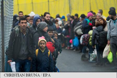 Portugalia se oferă să găzduiască 5.800 de refugiaţi în plus