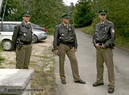 Poliţia germană îşi apără forţele de ordine după abuzul unor imigranţi