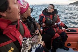 Imigranţi salvaţi din Marea Egee