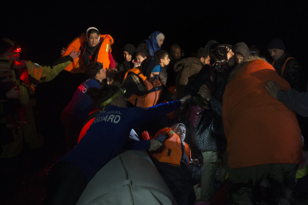 Patru imigranti, intre care doua fetite, au murit incercand sa ajunga din Turcia in Grecia