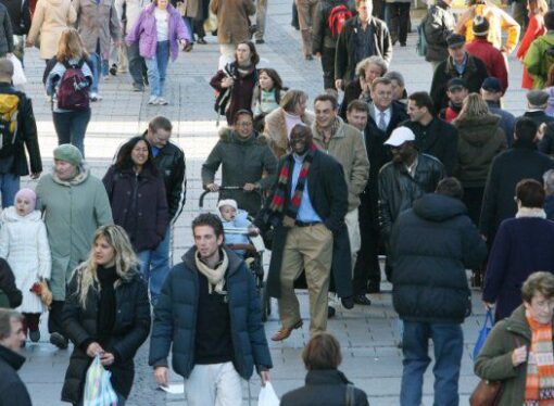 Germania îşi majorează cheltuielile bugetare, pe fondul afluxului de imigranţi