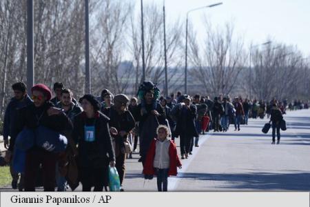 Criza imigranţilor: Statele au furnizat numai 400 din cei 1.500 de poliţişti ceruţi pentru Grecia (Frontex)