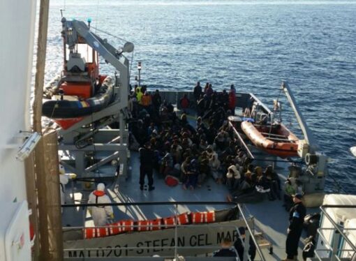 Câţi bani face mafia refugiaţilor: sume uriaşe plătite de imigranţi călăuzelor ca să scape de război