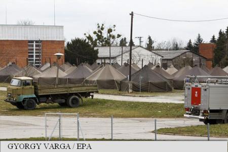 Ungaria pregăteşte reducerea subvenţiilor pentru refugiaţi şi spaţiu de cazare egal cu condiţiile din închisori