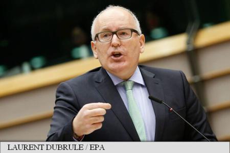 UE/Migranţi: Comisia elogiază “eforturile incredibile” ale Greciei
