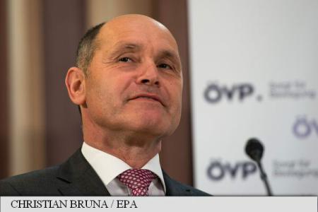 Austria/migranţi: Noul ministru de interne va menţine linia dură