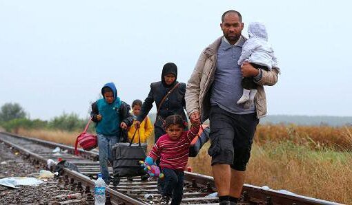 Europa invadată: Numărul imigranţilor ar putea fi de ordinul milioanelor