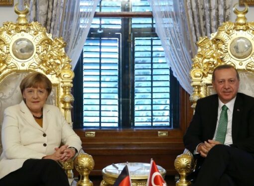 Erdogan ameninţă UE că dacă nu primeşte bani şi vize dă drumul la milioane de migranţi islamişti în Europa