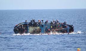 Nouăsprezece imigranţi, salvaţi în timp ce încercau să traverseze Canalul Mânecii