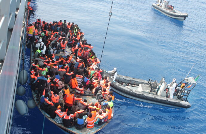 Numărul imigranţilor extracomunitari care vin în Europa este în scădere