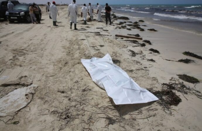 Libia: Corpurile a 87 de migranţi recuperate pe o plajă în trei zile