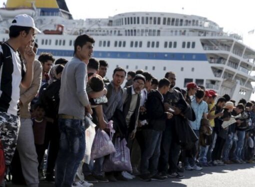 Portul grecesc Piraeus a fost parasit de catre ultimii migranti