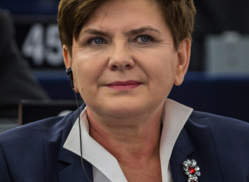Premierul Poloniei: Politica de migratie trebuie schimbata. Mai mult ajutor umanitar in afara granitelor UE; fara mecanisme de obligare a statelor membre sa primeasca cu forta imigranti
