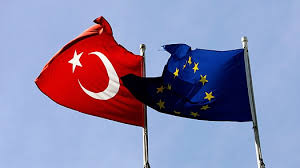 Cavusoglu: Daţi-ne dreptul să circulăm fără vize în UE în octombrie sau renunţăm la acordul privind migranţii