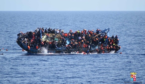 Gărzile de coastă italiene au salvat 1.800 de imigranţi din largul coastelor Libiei
