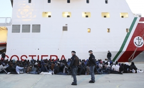 700 de migranţi au fost salvaţi din mare