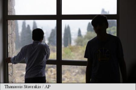 Migranţi respinşi la frontiere: UE, ”extrem de preocupată” şi cere anchete Greciei şi Croaţiei