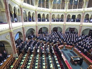 Parlamentul ungar respinge propunerile legislative referitoare la statutul imigranţilor