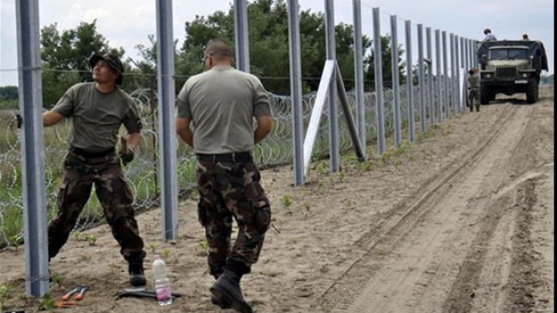 Austria a trimis 60 de militari la graniţa dintre Ungaria şi Serbia, pentru securizarea frontierei