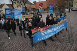 Dreapta radicală din Germania convoacă un protest în faţa guvernului împotriva politicii de azil