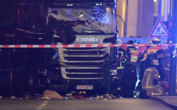Atacatorul din Berlin a intrat ca refugiat in Germania, in februarie