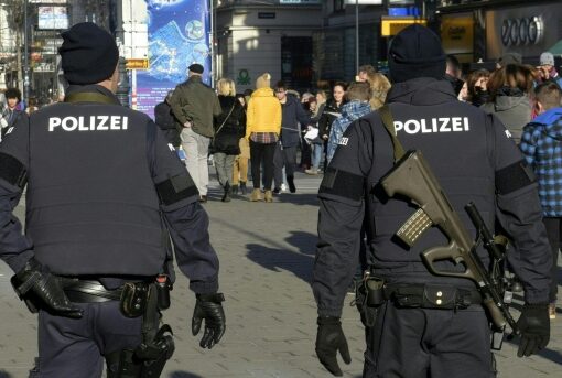 Austria: Poliția investighează 6 refugiați afgani pentru atacuri sexuale asupra unor femei, în noaptea de Anul Nou